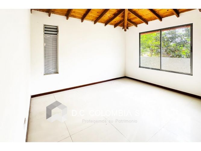 Casa de 3 alcobas en venta en Castillo Herreria Ii, Jamundí, 145 m² · foto 4 de 8