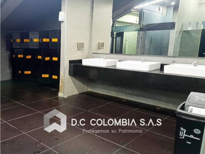 Local en venta en Vía Las Palmas, Medellín, 1208 m² · foto 2 de 12