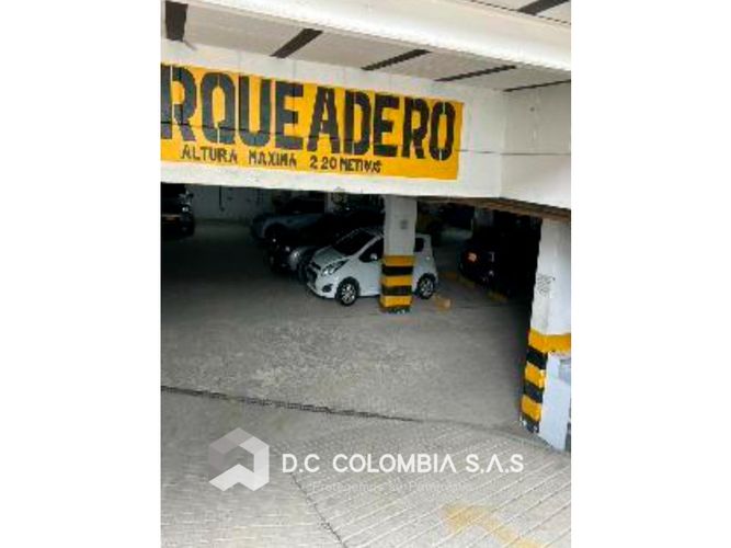 Local en venta en Puente Pelaez, El Retiro, 262 m² · foto 2 de 9