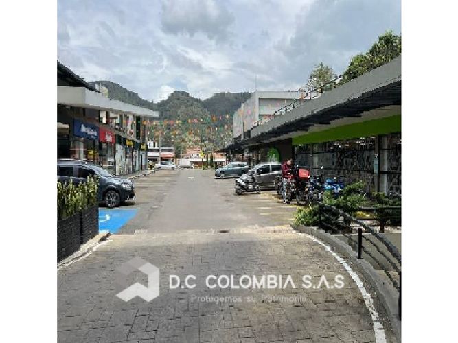 Local en venta en Fonquetá, Chía, 297 m² · foto 3 de 9
