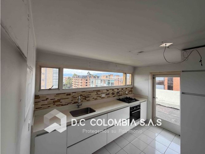 Apartamento de 5 alcobas en venta en Santa Bibiana, Bogotá, 198 m² · foto 4 de 24