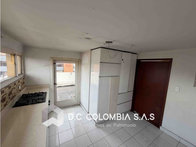 Apartamento de 5 alcobas en venta en Santa Bibiana, Bogotá, 198 m² · foto 9 de 24