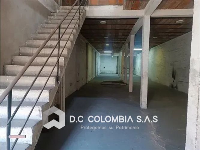Bodega en venta en Bretaña, Cali, 566 m² · foto 3 de 14