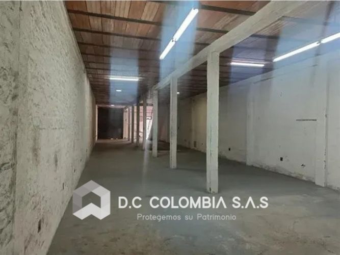 Bodega en venta en Bretaña, Cali, 566 m² · foto 4 de 14