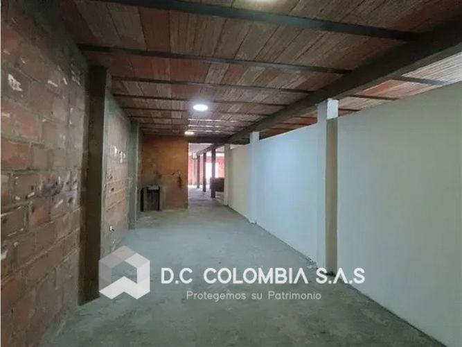 Bodega en venta en Bretaña, Cali, 566 m² · foto 8 de 14