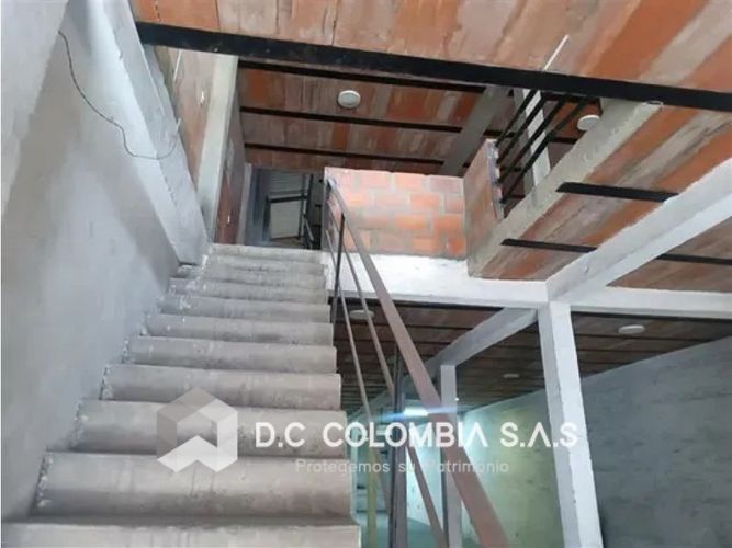 Bodega en venta en Bretaña, Cali, 566 m² · foto 9 de 14