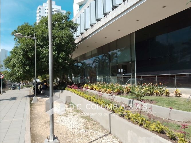 Local en venta en Manga, Cartagena, 167 m² · foto 15 de 19