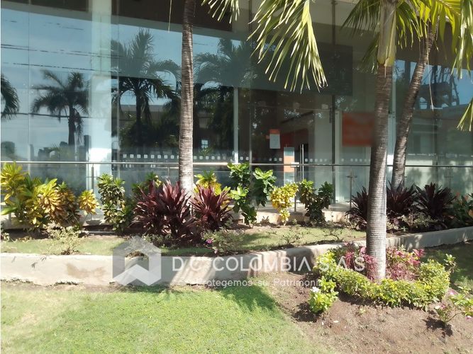 Local en venta en Manga, Cartagena, 167 m² · foto 18 de 19