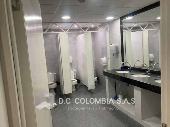 Oficina en venta en San Pedro, Cali, 659 m² · foto 14 de 20