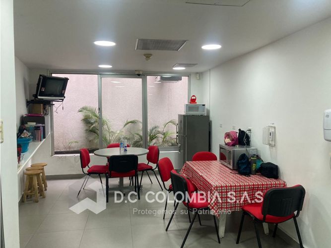 Oficina en venta en San Pedro, Cali, 659 m² · foto 15 de 20