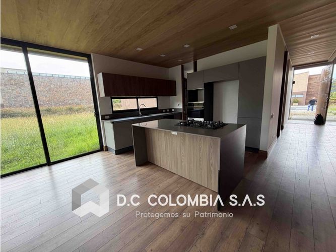 Casa de 3 alcobas en venta en Pantanillo, Medellín, 402 m² · foto 5 de 24