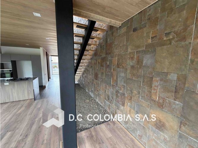 Casa de 3 alcobas en venta en Pantanillo, Medellín, 402 m² · foto 7 de 24