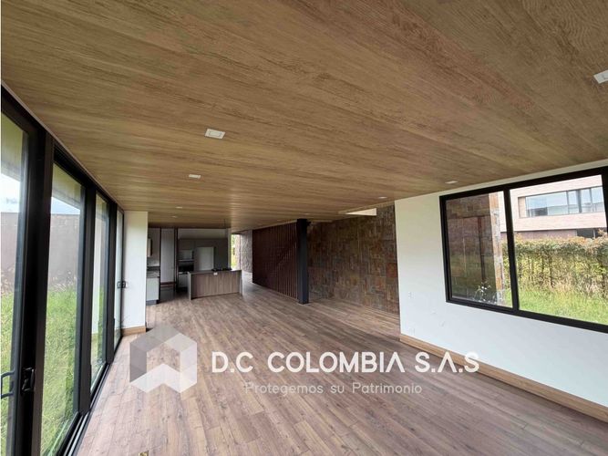 Casa de 3 alcobas en venta en Pantanillo, Medellín, 402 m² · foto 9 de 24