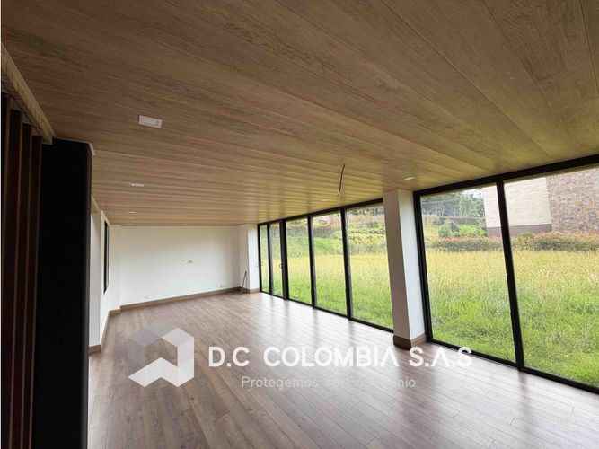 Casa de 3 alcobas en venta en Pantanillo, Medellín, 402 m² · foto 10 de 24