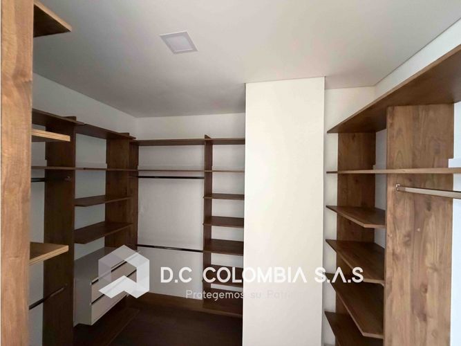 Casa de 3 alcobas en venta en Pantanillo, Medellín, 402 m² · foto 17 de 24