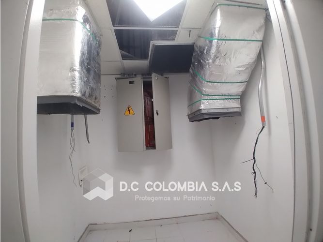 Local en venta en Neiva, 323 m² · foto 19 de 24