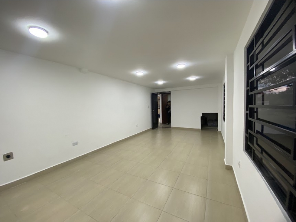 Casa en venta en Américas Central, Bogotá · foto 2 de 17