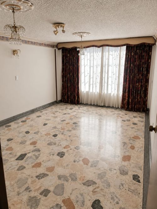 Casa de 3 alcobas en arriendo en Alqueria, Bogotá, 420 m² · foto 3 de 19