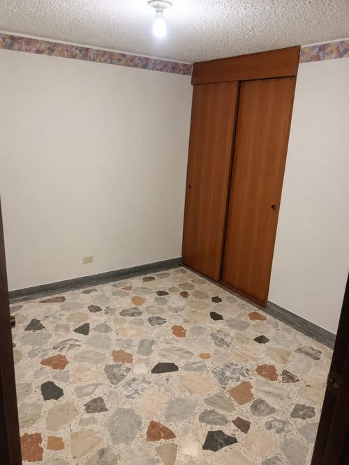 Casa de 3 alcobas en arriendo en Alqueria, Bogotá, 420 m² · foto 4 de 19
