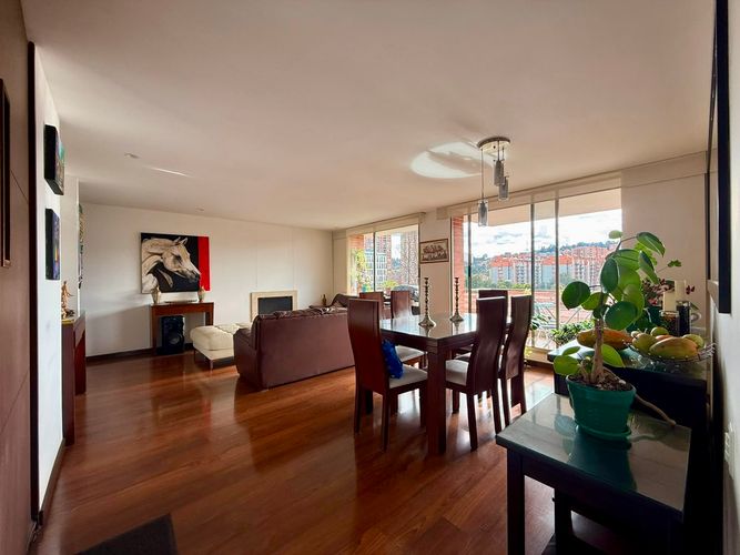 Apartamento de 3 alcobas en venta en Colina Campestre, Bogotá, 152 m² · foto 2 de 24