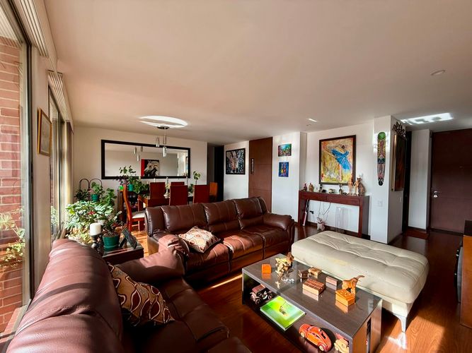 Apartamento de 3 alcobas en venta en Colina Campestre, Bogotá, 152 m² · foto 4 de 24