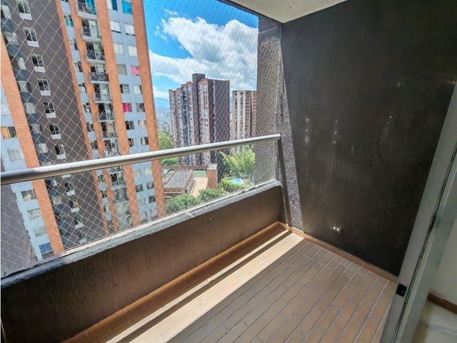 Apartamento de 3 alcobas en venta en Hospital Mental, Bello, 67 m² · foto 5 de 13