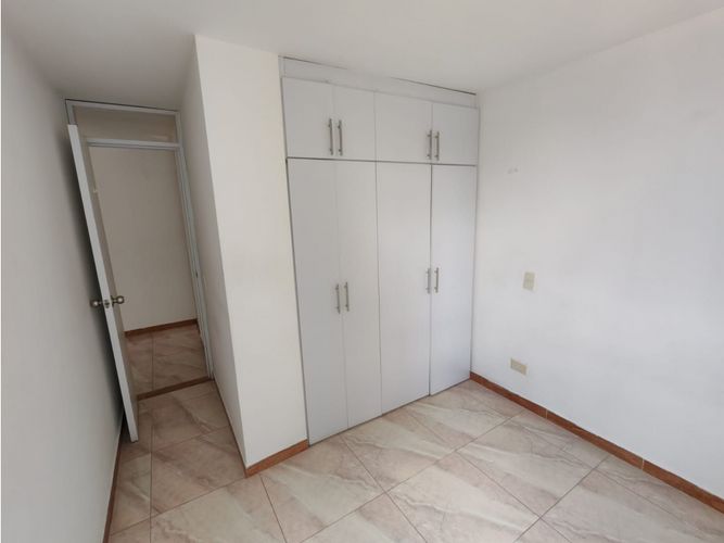 Apartamento de 3 alcobas en venta en Hospital Mental, Bello, 67 m² · foto 8 de 13