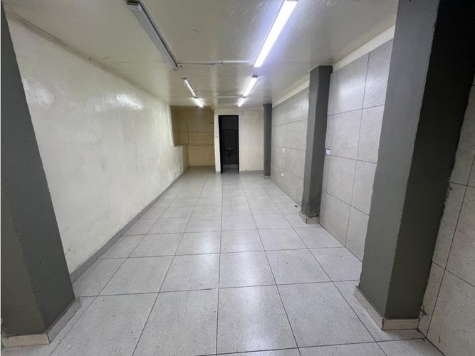 Local en arriendo en Estación Villa, Medellín, 85 m² · foto 2 de 22