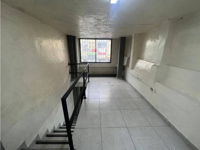Local en arriendo en Estación Villa, Medellín, 85 m² · foto 3 de 22