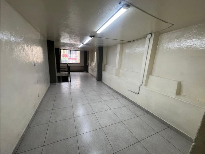 Local en arriendo en Estación Villa, Medellín, 85 m² · foto 7 de 22