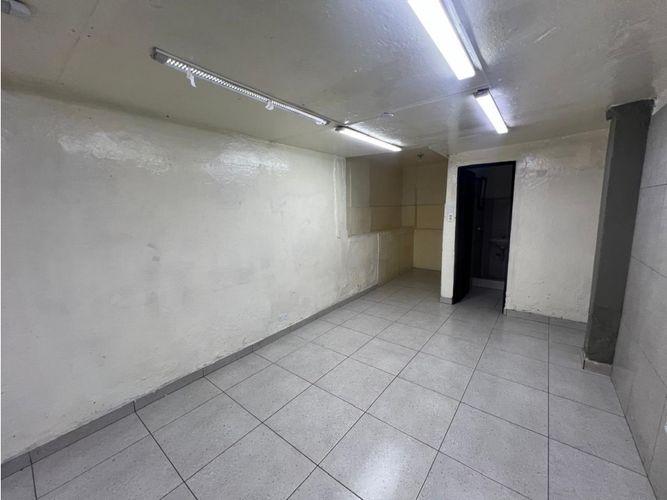 Local en arriendo en Estación Villa, Medellín, 85 m² · foto 13 de 22