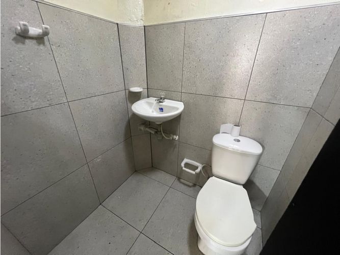Local en arriendo en Estación Villa, Medellín, 85 m² · foto 16 de 22