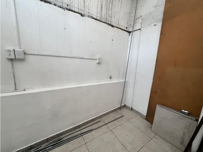 Local en arriendo en Estación Villa, Medellín, 85 m² · foto 19 de 22