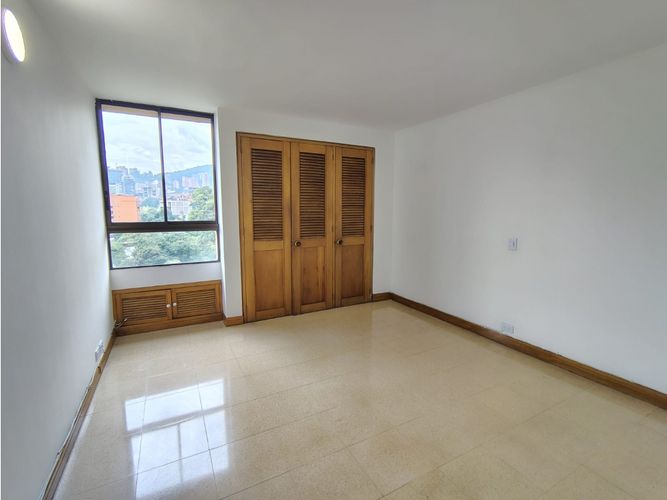 Apartamento en arriendo en Milla De Oro, Medellín · foto 15 de 20