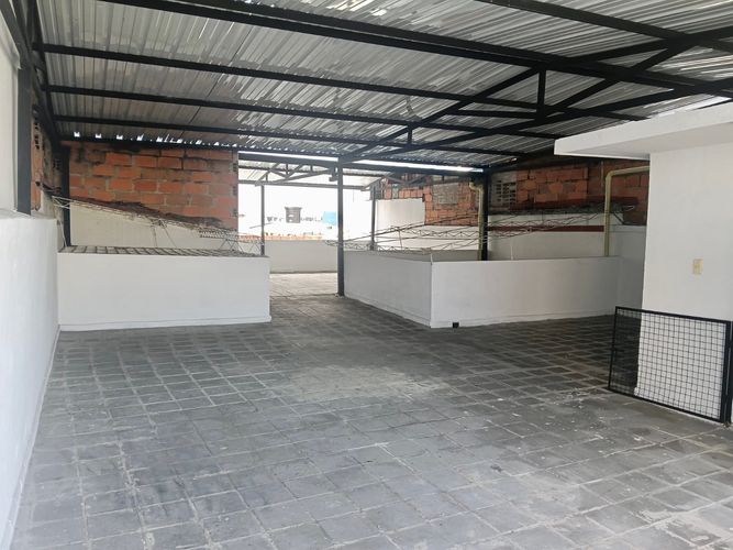 Casa de 9 alcobas en venta en San Francisco, Bucaramanga, 607 m² · foto 7 de 8