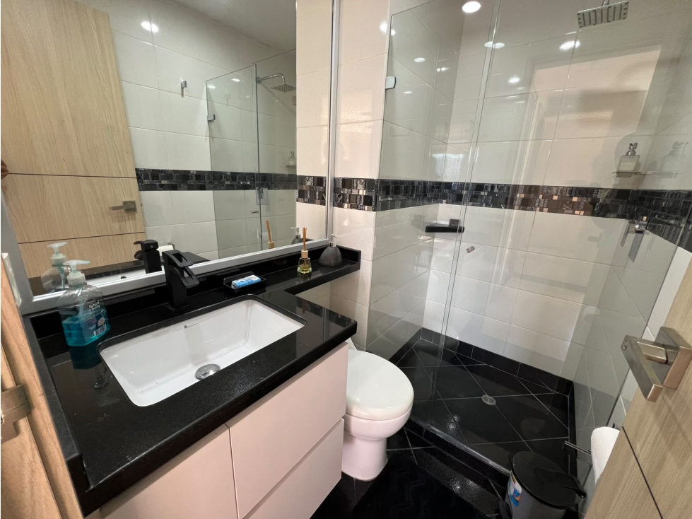 Apartamento en venta en El Poblado, Medellín · foto 19 de 20