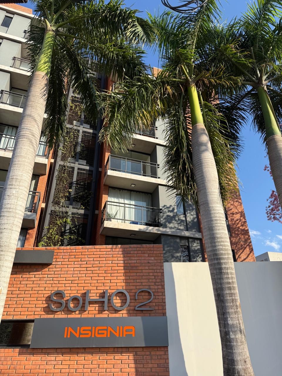 VENDO DEPARTAMENTO DE 1 DORMITORIO CON COCHERA EN LUQUE - INSIGNIA SOHO 2 LUQUE - foto 1