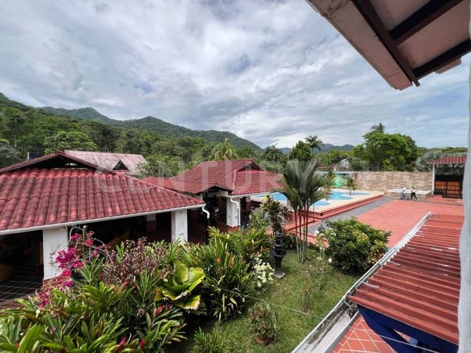 Casa de 8 alcobas en venta en Naturalia, Villavicencio, 623 m² · foto 6 de 12