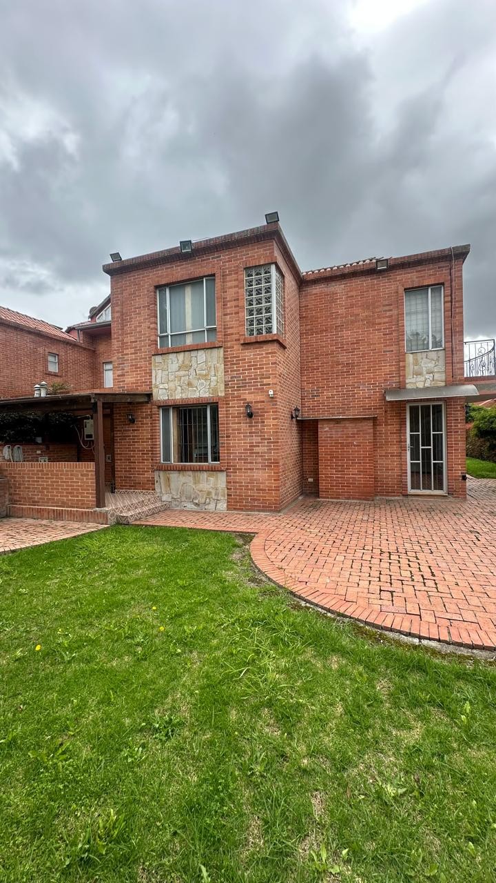 Casa en venta en La Estrella, Chía · foto 2 de 19