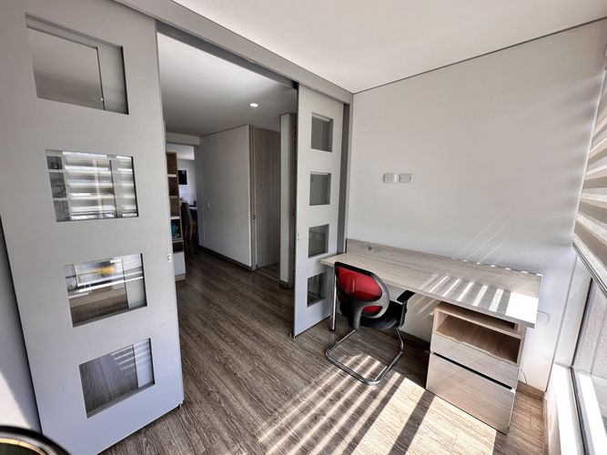 Apartamento de 3 alcobas en venta en Bavaria, Bogotá, 96 m² · foto 10 de 18