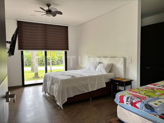 Casa de 6 alcobas en venta en Cairo Bajo, Villavicencio, 1272 m² · foto 6 de 14