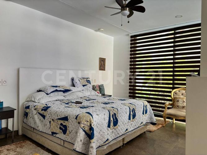 Casa de 6 alcobas en venta en Cairo Bajo, Villavicencio, 1272 m² · foto 7 de 14
