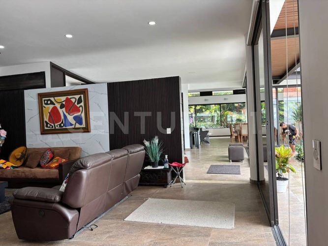 Casa de 6 alcobas en venta en Cairo Bajo, Villavicencio, 1272 m² · foto 9 de 14