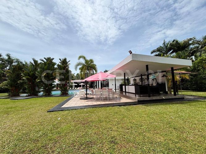 Casa de 6 alcobas en venta en Cairo Bajo, Villavicencio, 1272 m² · foto 13 de 14