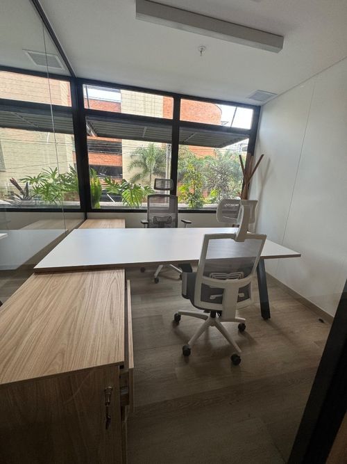 Oficina en venta en Los Colores, Medellín, 7 m² · foto 2 de 14