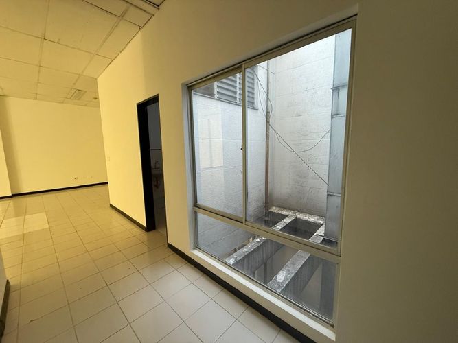 Oficina en arriendo en Sector Plaza De Bolivar, Pereira, 93 m² · foto 6 de 10
