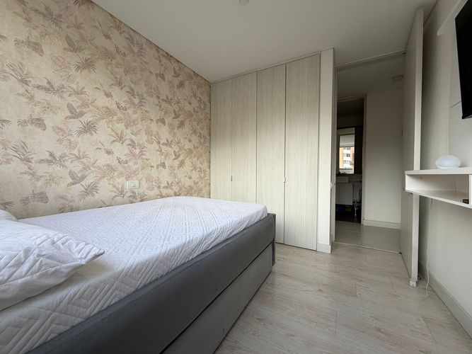 Apartamento de 3 alcobas en arriendo en Loma Del Esmeraldal, Envigado, 94 m² · foto 6 de 10