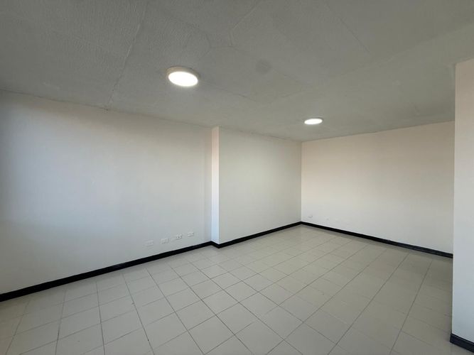 Oficina en arriendo en Sector Plaza De Bolivar, Pereira, 40 m² · foto 5 de 9