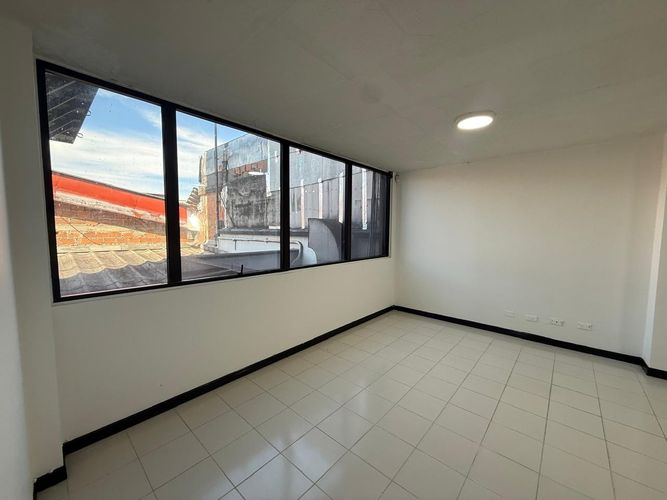 Oficina en arriendo en Sector Plaza De Bolivar, Pereira, 40 m² · foto 6 de 9