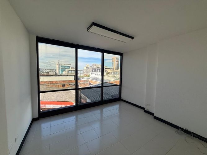 Oficina en arriendo en Sector Plaza De Bolivar, Pereira, 58 m² · foto 6 de 8